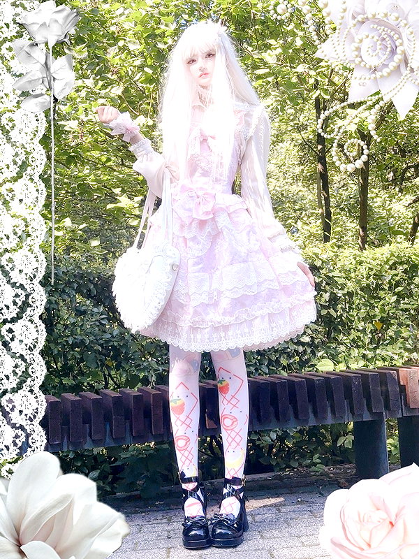 mie.llune instagram image archive image