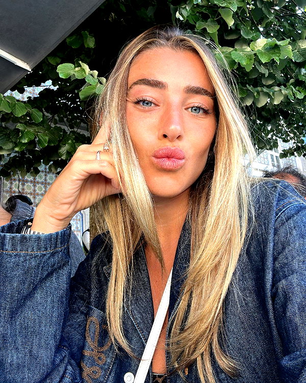 annezivi instagram image archive image