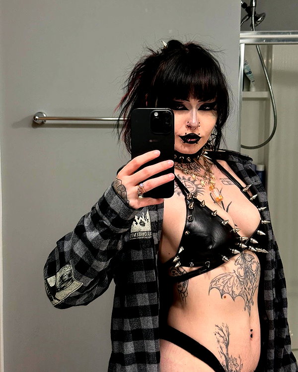 machine_mommy instagram image archive image