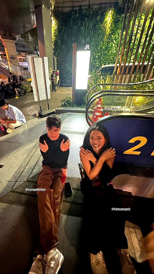 cait.knight instagram image archive image