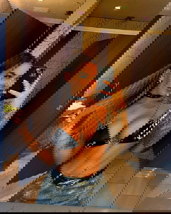 itshayleydavies itshayleydavies archive image