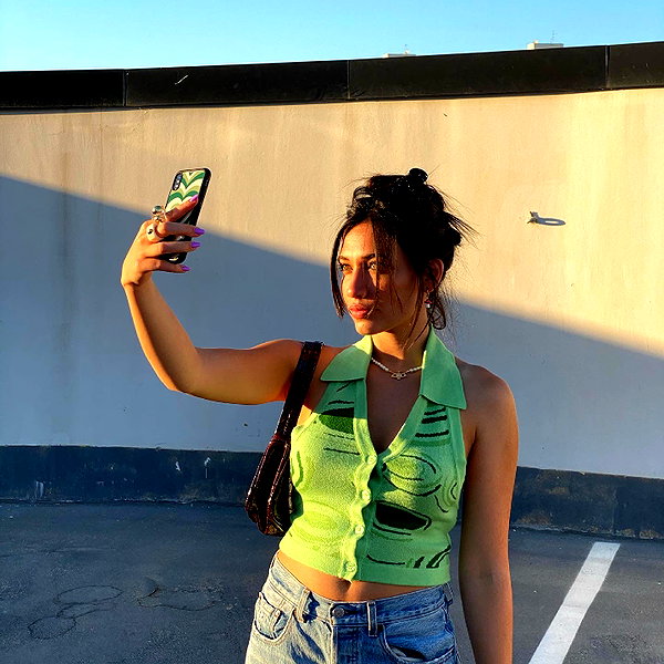 romi_henenson instagram image archive image