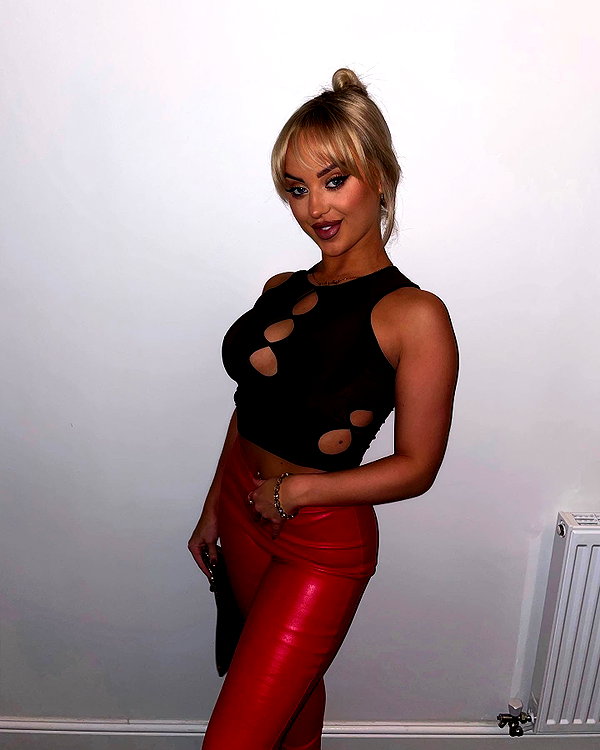 rhiannonbluee instagram image archive image