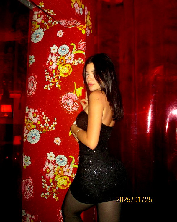 vanessa.rhd instagram image archive image