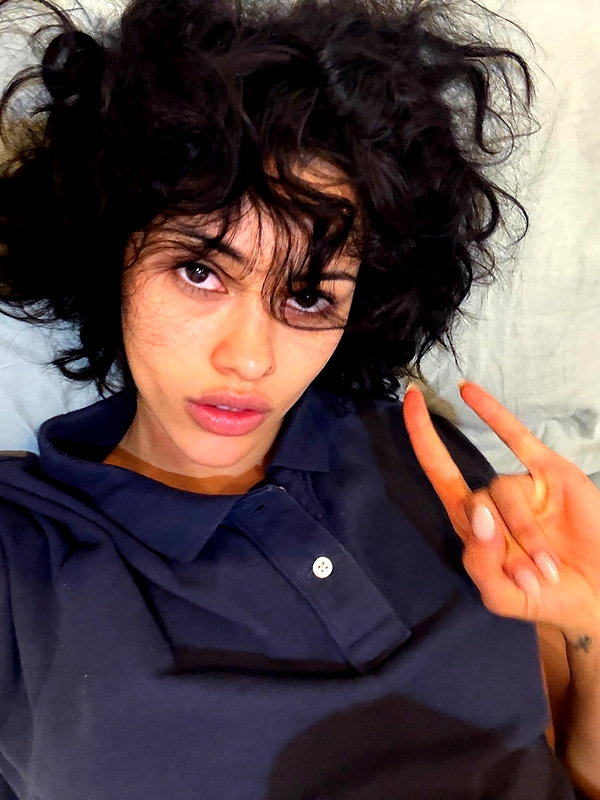 leonanaomii instagram image archive image