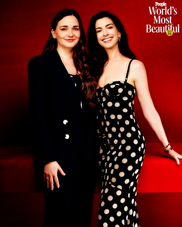 annehathaway instagram image archive image