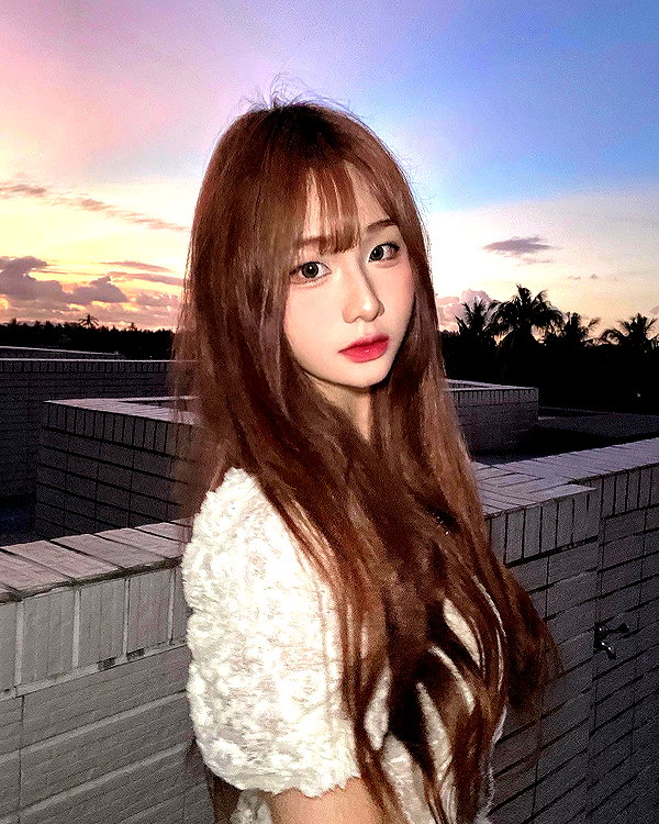 lai_931201 instagram image archive image