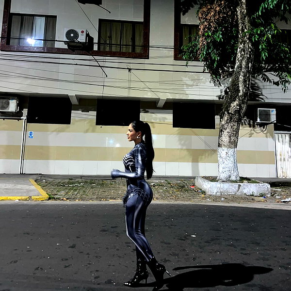mishell.lindaflor instagram image archive image
