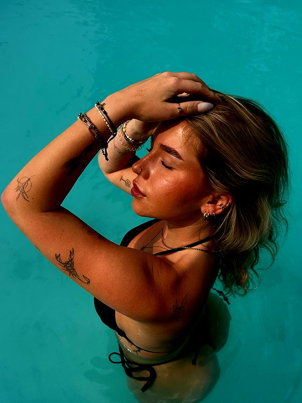 nina.kxs instagram image archive image
