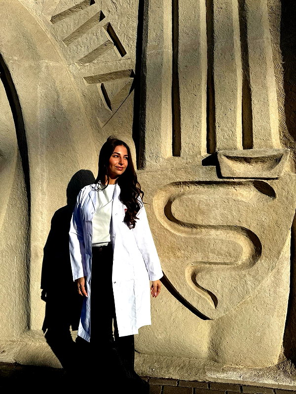 viki_dominev instagram image archive image