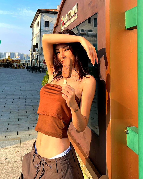 ll.lu1s instagram image archive image