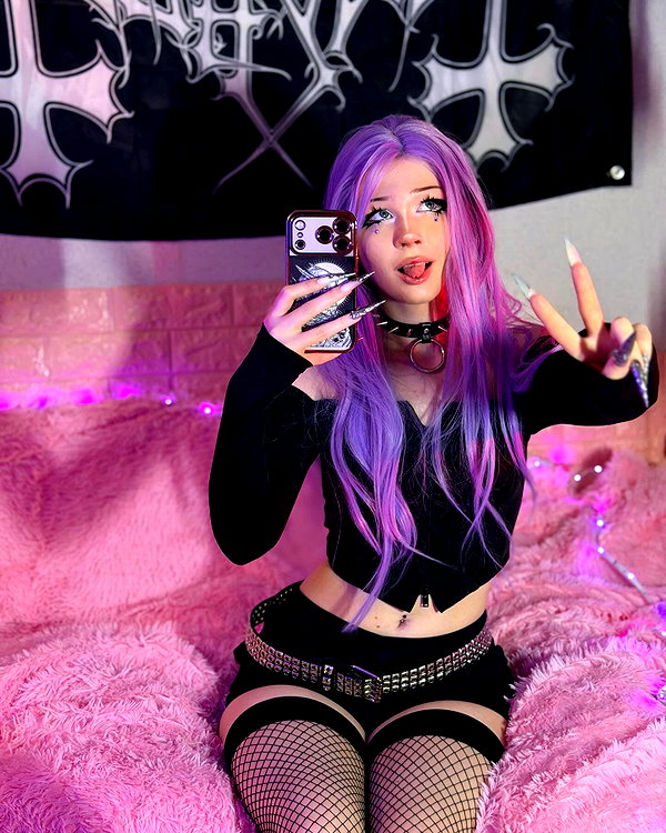 tiny.eviluv instagram image archive image