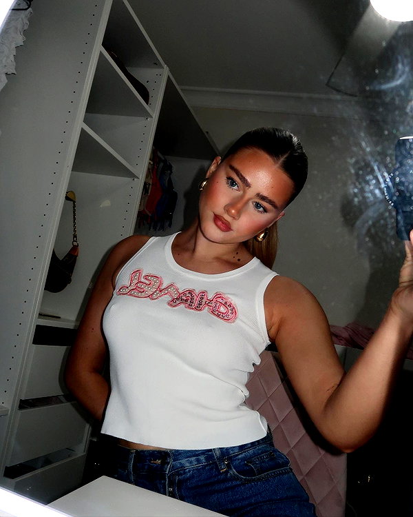 sophadophaa_ instagram image archive image