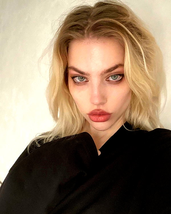 anya4everr instagram image archive image