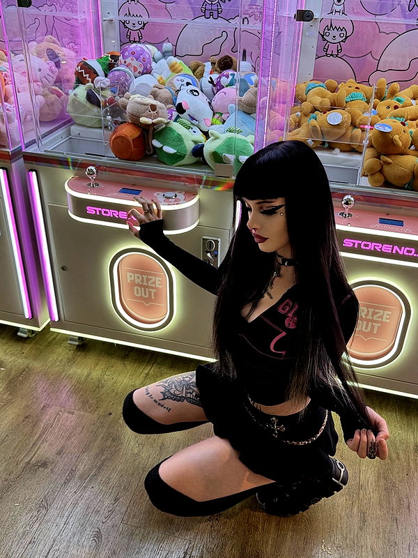 livindeadyaz instagram image archive image