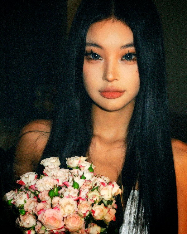 ll.lu1s instagram image archive image