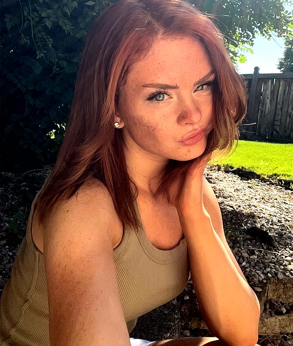 baddiesessence instagram image archive image