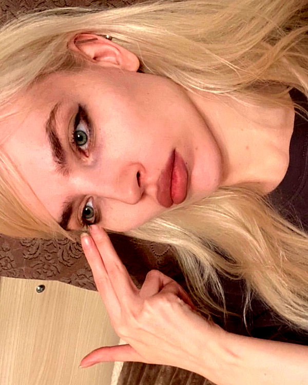 anya4everr instagram image archive image
