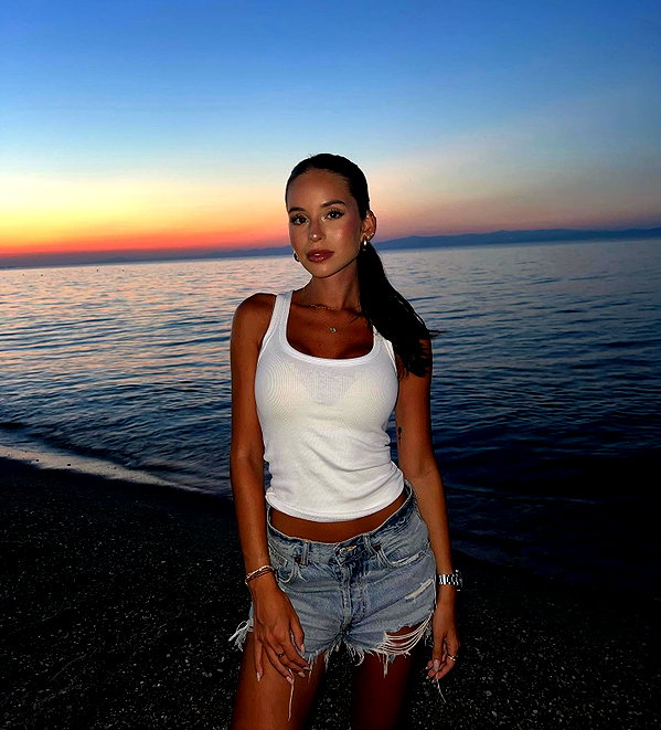 zoeliss instagram image archive image