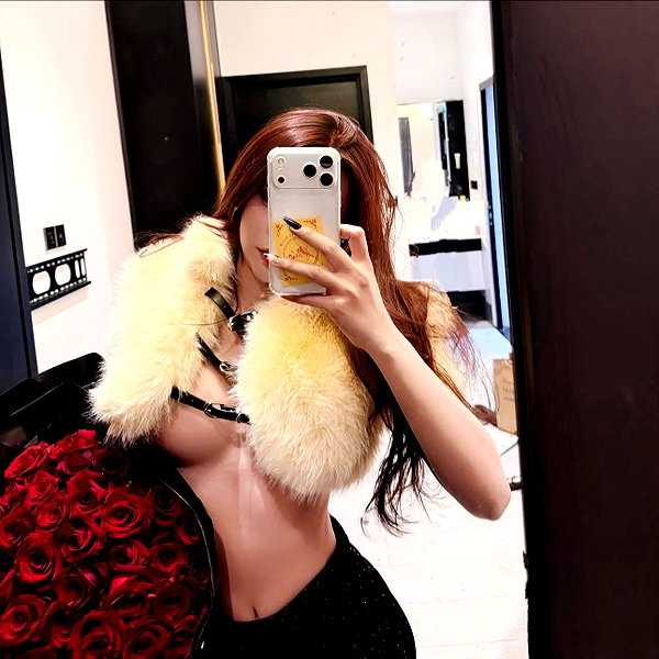 lyhythuedoxinh instagram image archive image