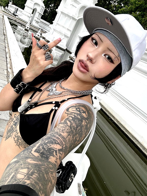 biohazard.g1rl instagram image archive image