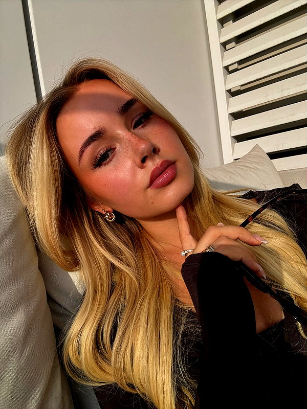 lilih instagram image archive image