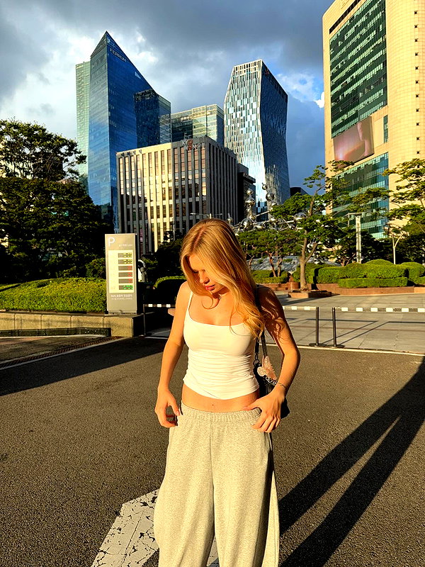 esmireal instagram image archive image