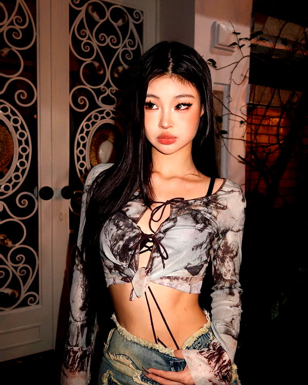 ll.lu1s instagram image archive image