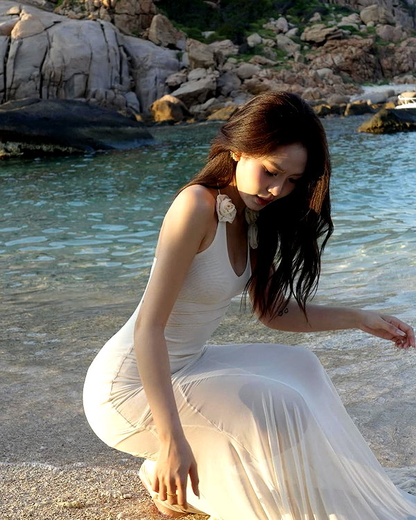 lyhythuedoxinh instagram image archive image