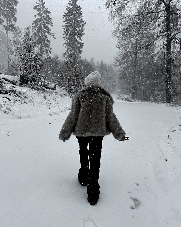zoeliss instagram image archive image