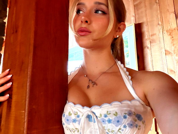 carolinezalog instagram image archive image