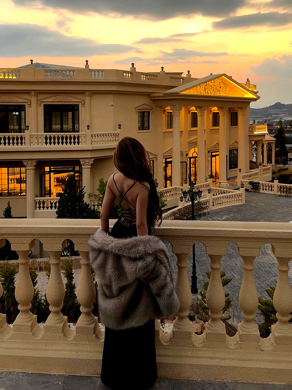 lyhythuedoxinh instagram image archive image