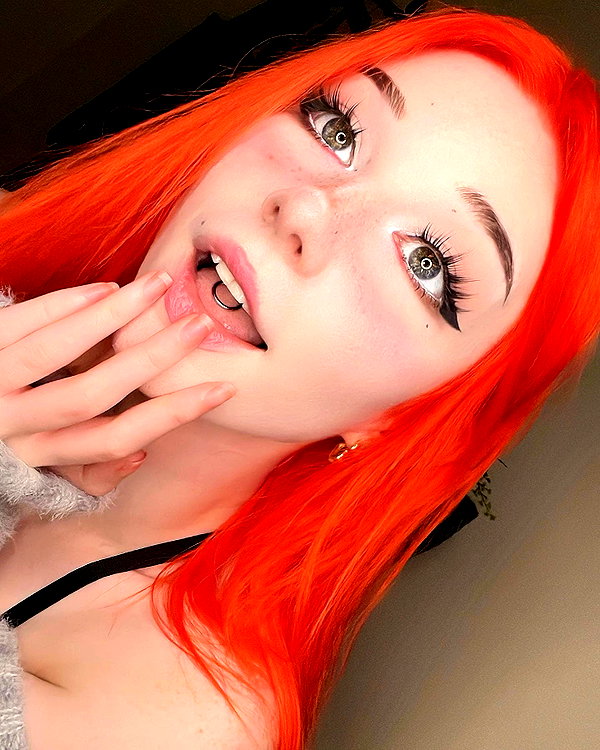 danielle.mercedie instagram image archive image