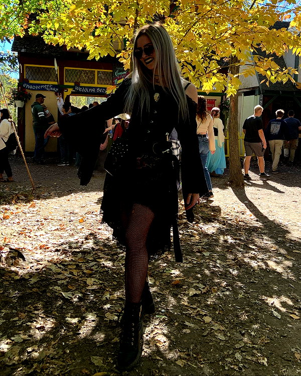 megann_eliizabeth instagram image archive image