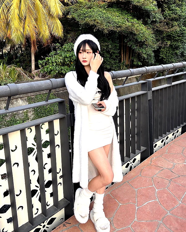 lai_931201 instagram image archive image