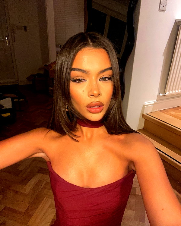 oliviaphillipps instagram image archive image