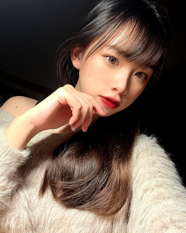 e.shao_417 instagram image archive image