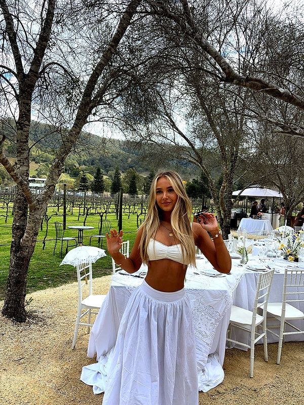 0emmamac instagram image archive image