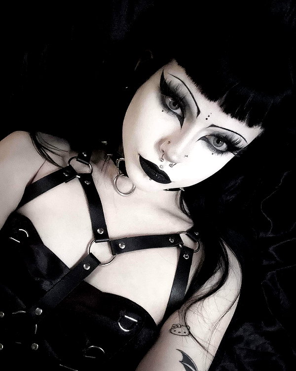 kittenfangsxx instagram image archive image