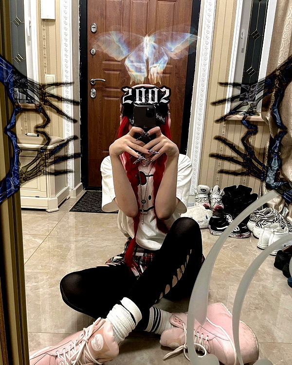 vik4au instagram image archive image