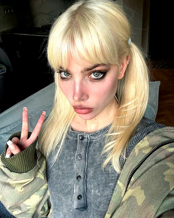 anya4everr instagram image archive image