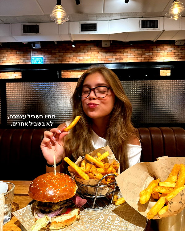 mishel_d_ instagram image archive image
