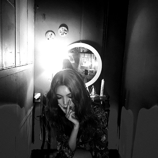 Archived image from @heroineseen on Instagram