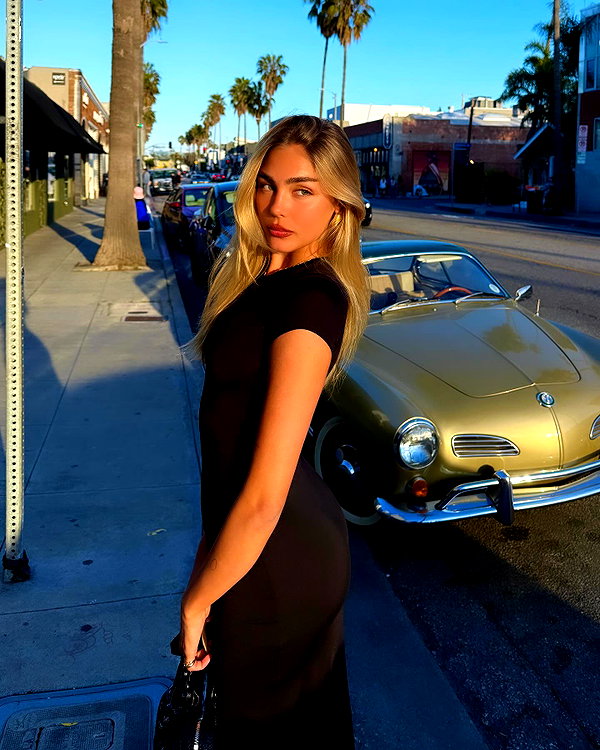 maya.keyy instagram image archive image