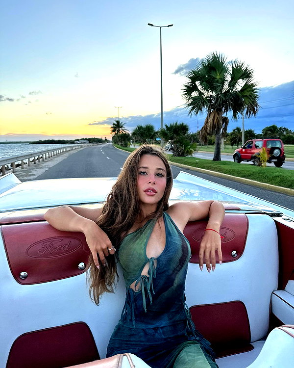 enikeeva_aliya instagram image archive image