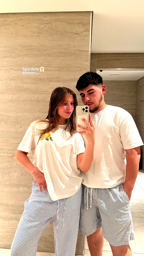 mishel_d_ instagram image archive image