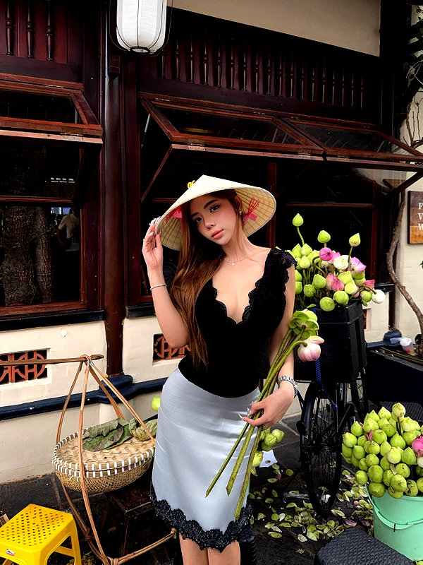lyhythuedoxinh instagram image archive image