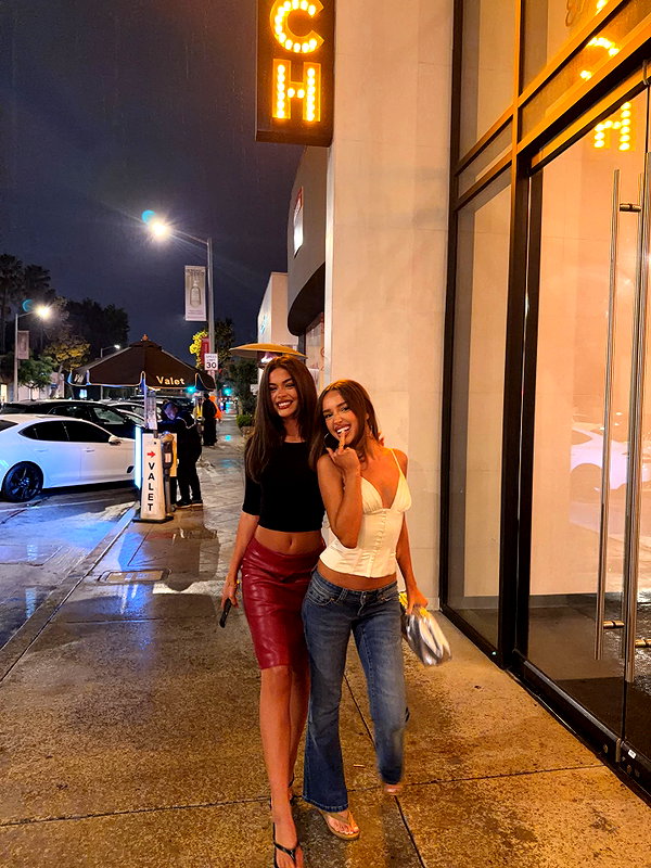 oliviaphillipps instagram image archive image