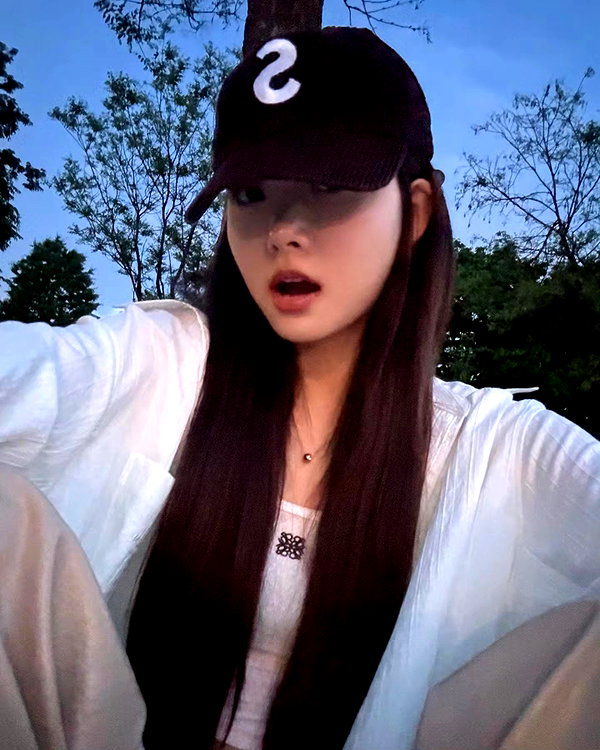 hhh.e_c.v instagram image archive image