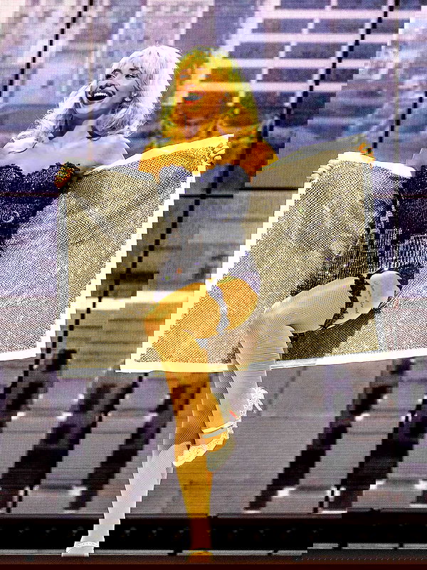 sabrinacarpenter sabrinacarpenter archive image